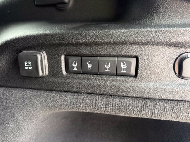 Used 2025 White Jeep Summit image 24