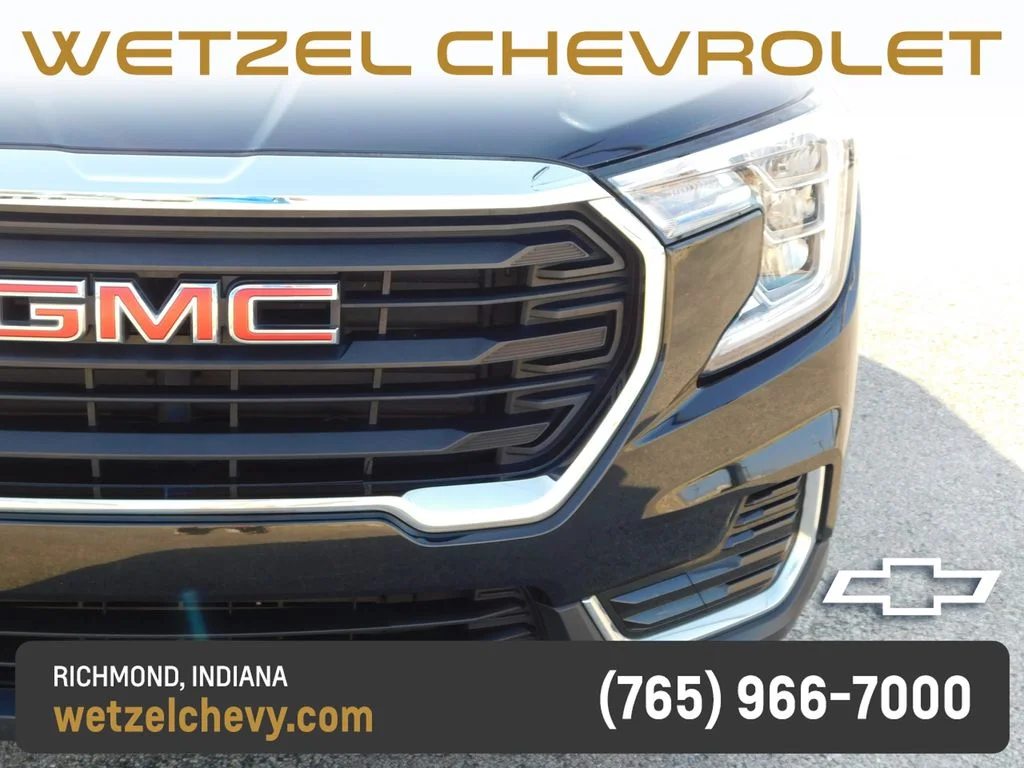 Used 2022 Black GMC SLE image 9