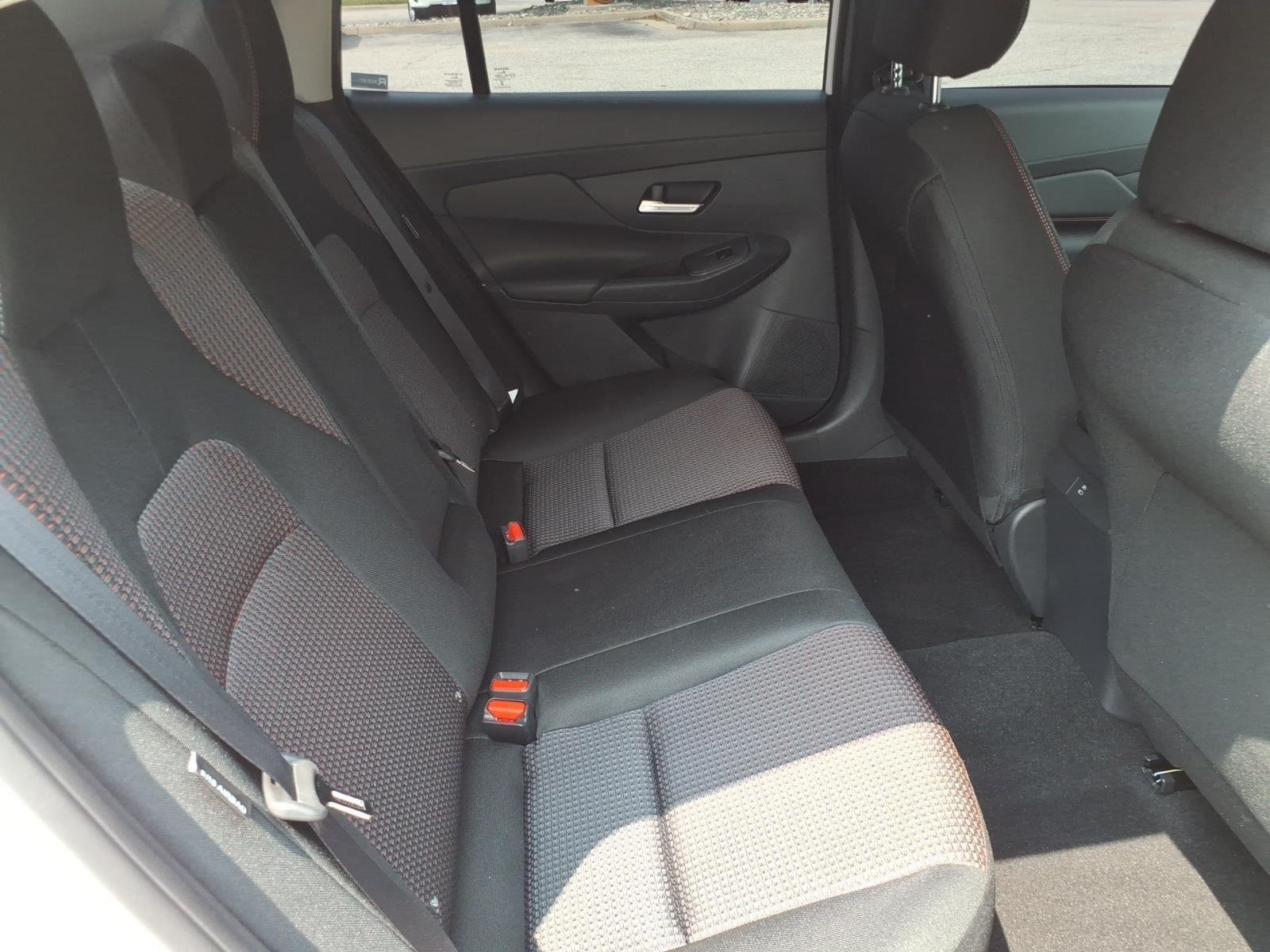 Used 2026 Aspen White Tricoat/Super Black Nissan SR image 25