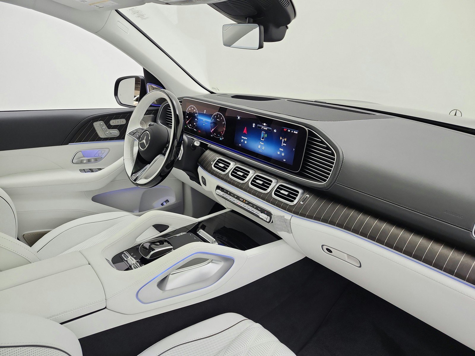 New 2026 Obsidian Black Mercedes-Benz Maybach GLS 600 4MATIC® SUV image 36