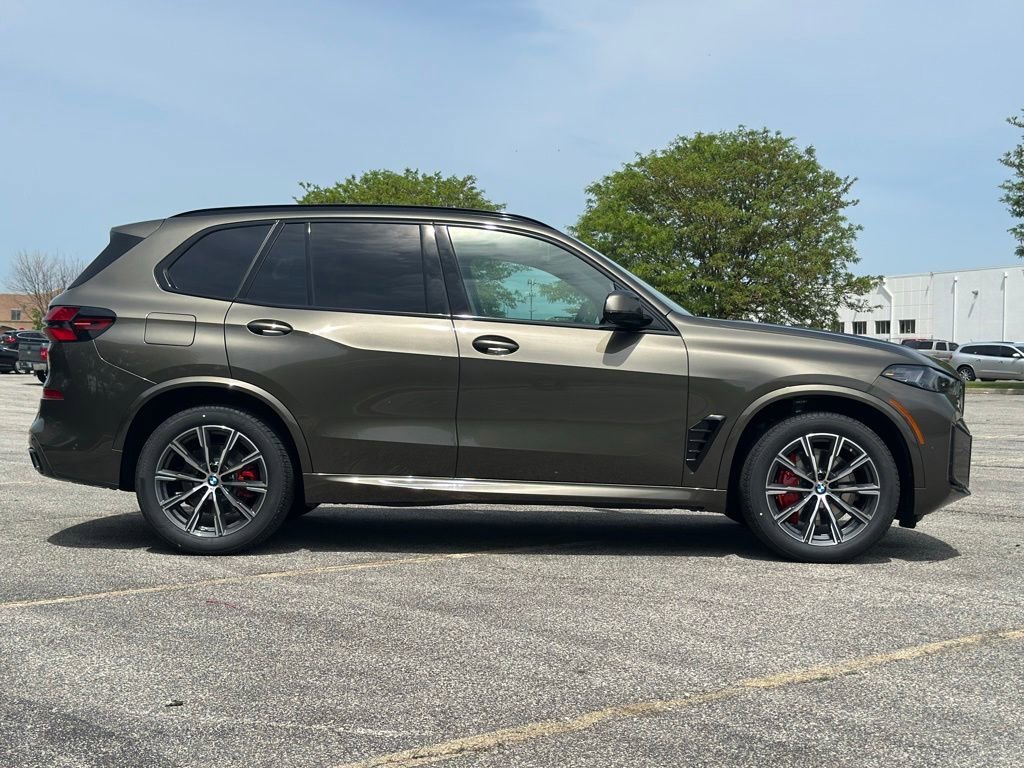New 2026 Manhattan Green Metallic BMW xDrive40i image 8