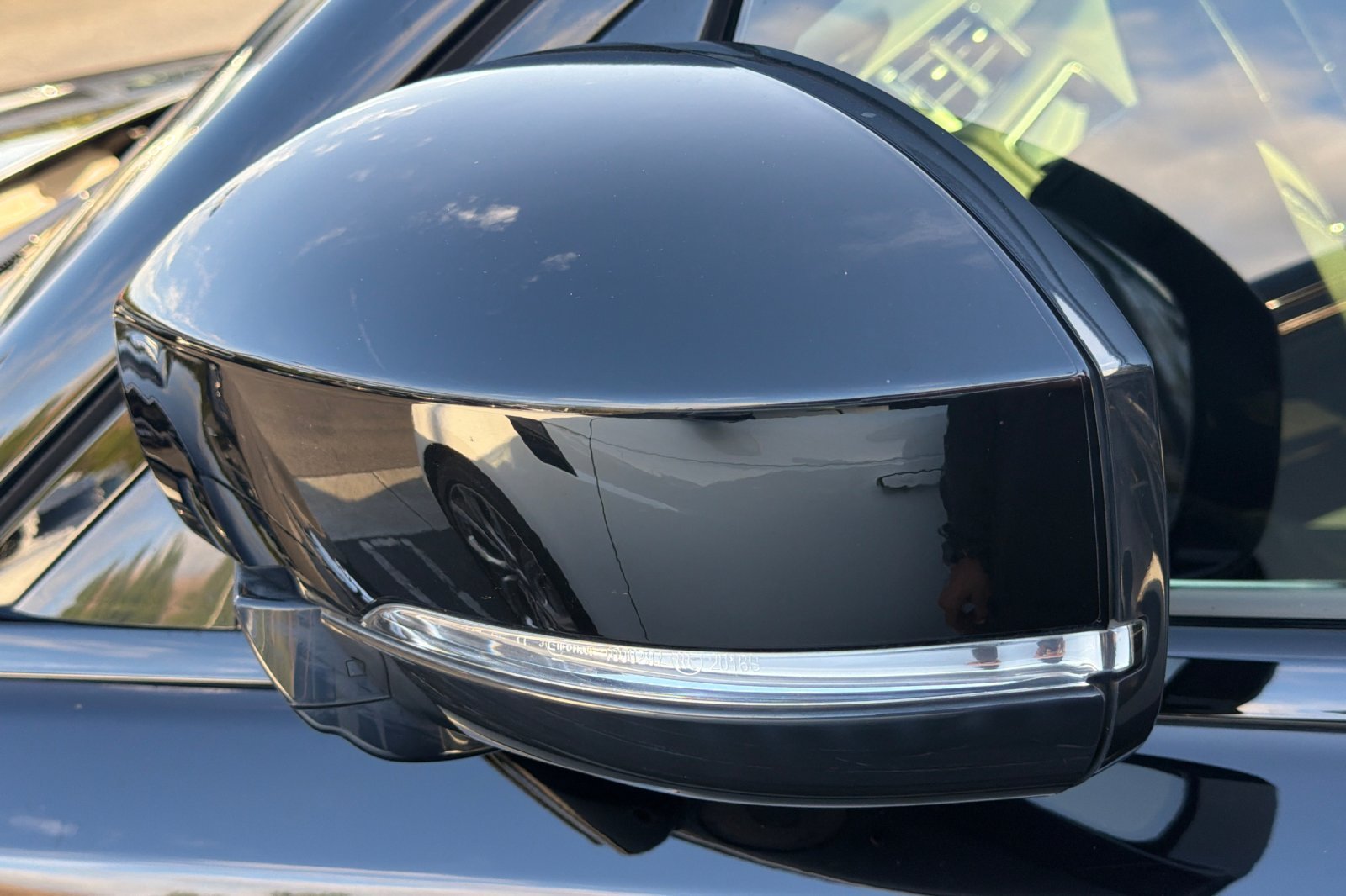 Used 2019 Black Land Rover HSE image 16