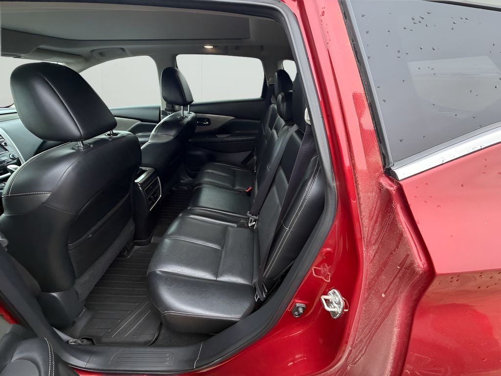 Used 2017 Cayenne Red Metallic Nissan SL image 13