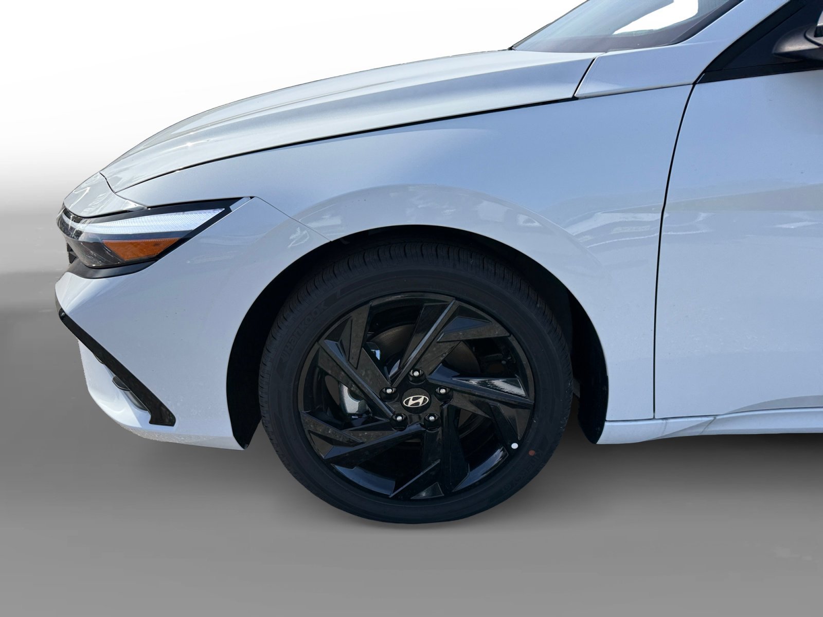 New 2026 Serenity White Hyundai SEL Sport image 9