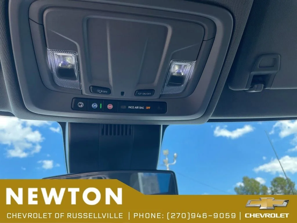 Used 2025 Cypress Gray Chevrolet LT image 13