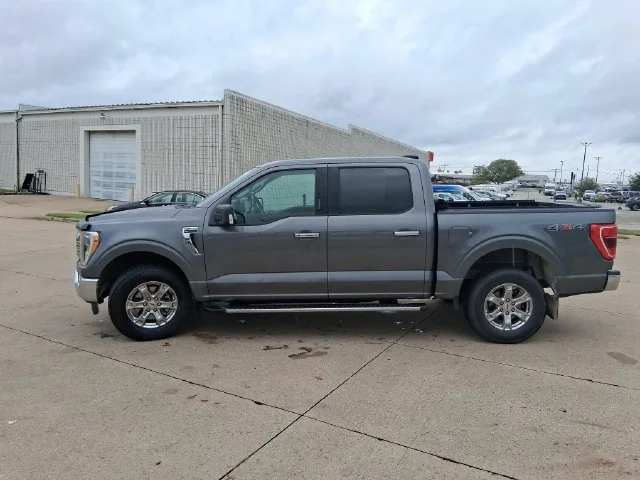 Used 2021 Gray Ford XLT image 2