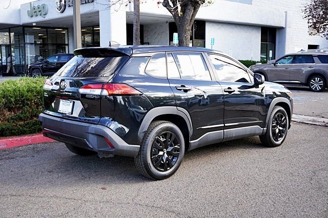 Used 2022 Black Toyota L image 8