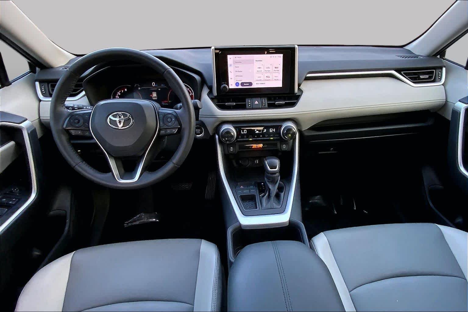 Used 2024 Silver Sky Metallic Toyota XLE Premium image 15
