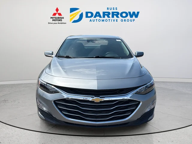 Used 2024 Gray Chevrolet LT image 8