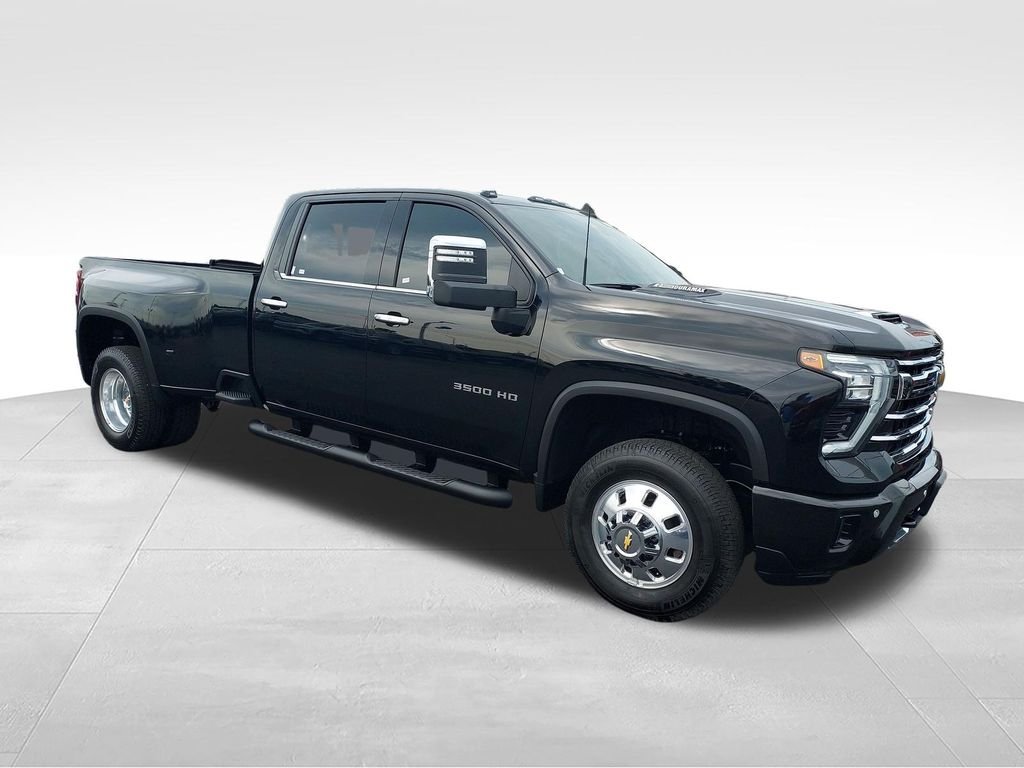 Used 2025 Black Chevrolet LTZ image 7
