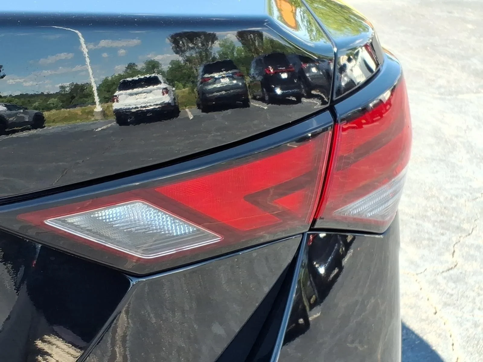 Used 2025 Super Black Nissan SV image 17