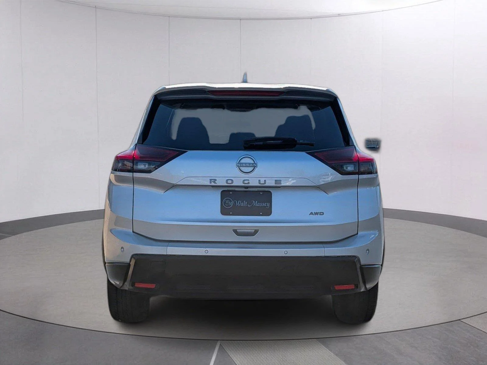 Used 2025 Brilliant Silver Metallic Nissan SV image 4