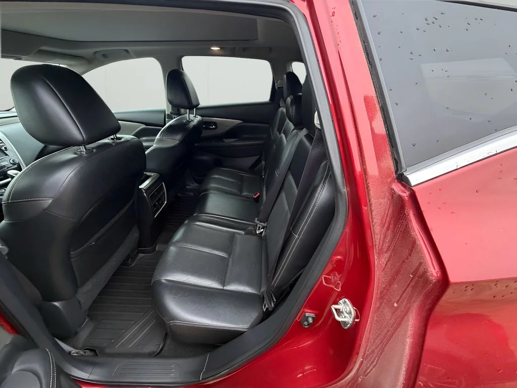 Used 2017 Cayenne Red Metallic Nissan SL image 13