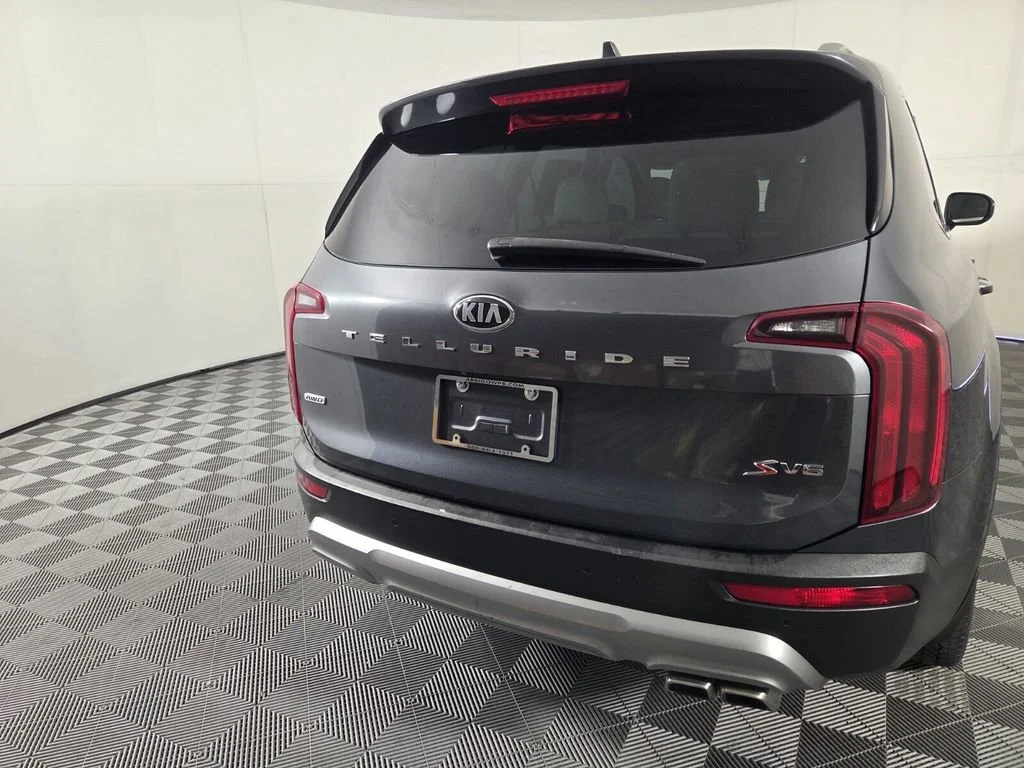 Used 2021 Gravity Grey Kia S image 6