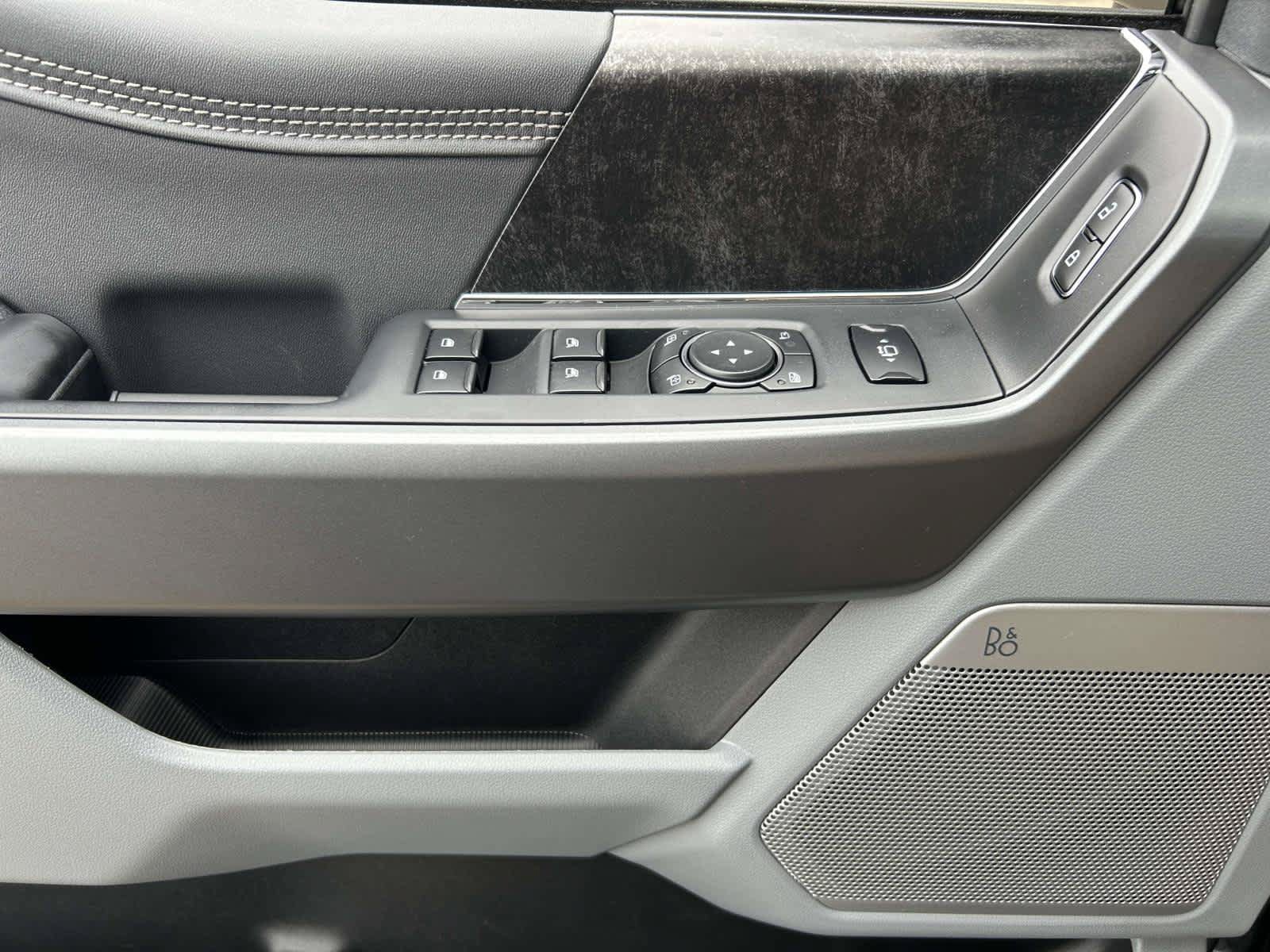 New 2027 Carbonized Gray Ford  image 33