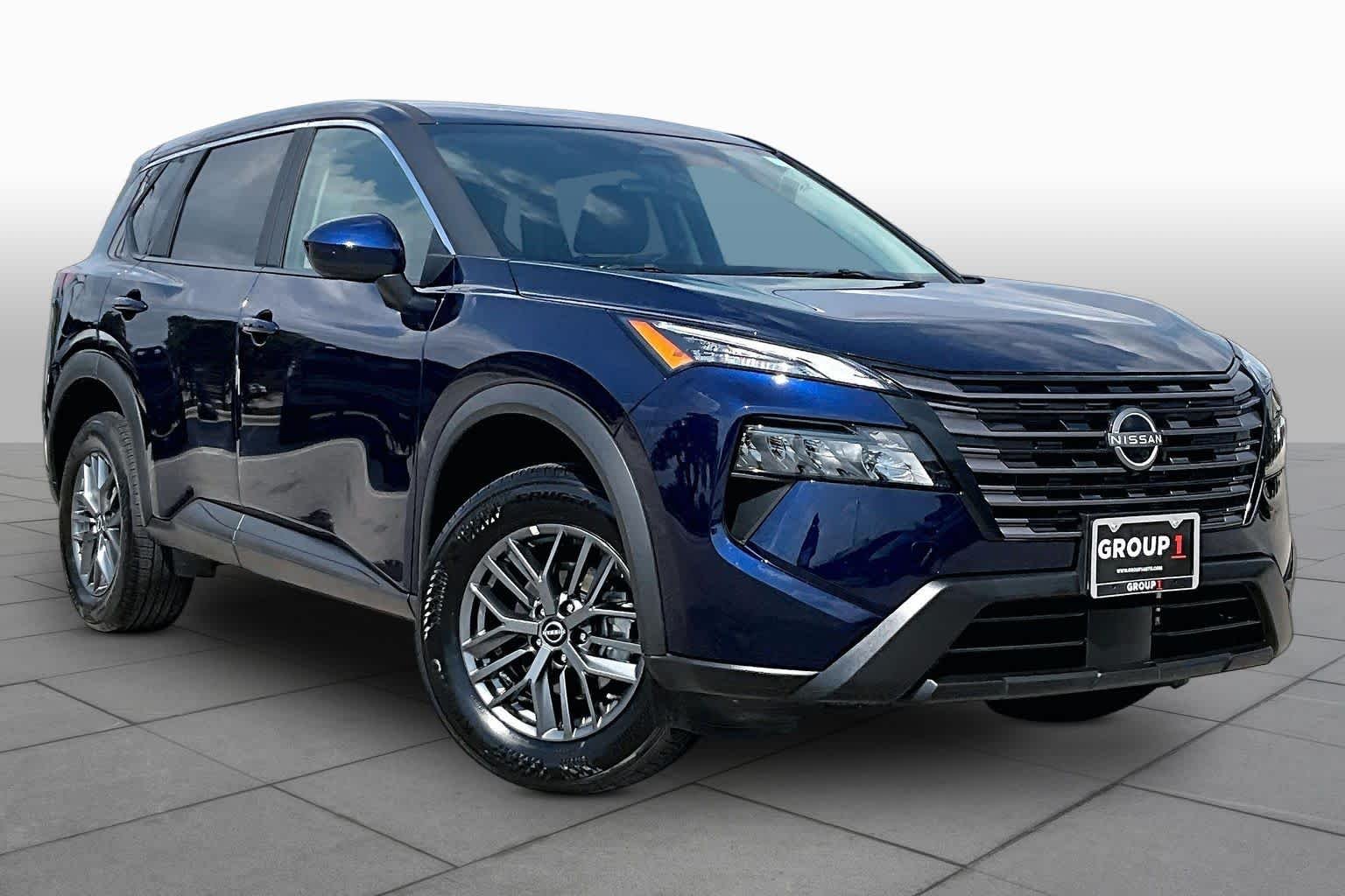 Used 2026 Deep Ocean Blue Pearl Nissan SV image 3