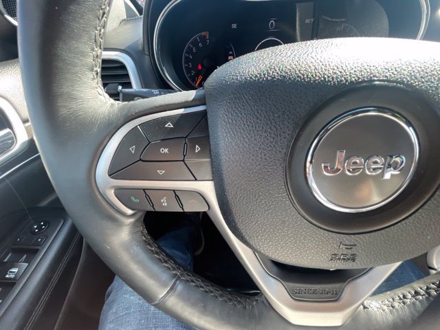 Used 2018 Diamond Black Jeep Limited image 20
