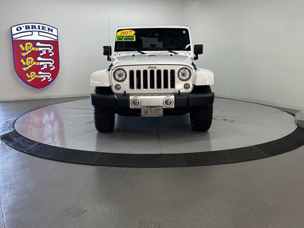 Used 2017 Bright White Clearcoat Jeep Unlimited Sahara image 10