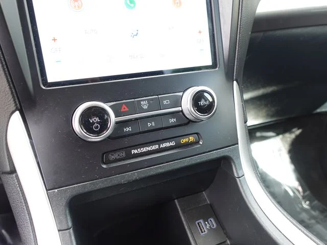 Used 2024 Blue Ford SEL image 18