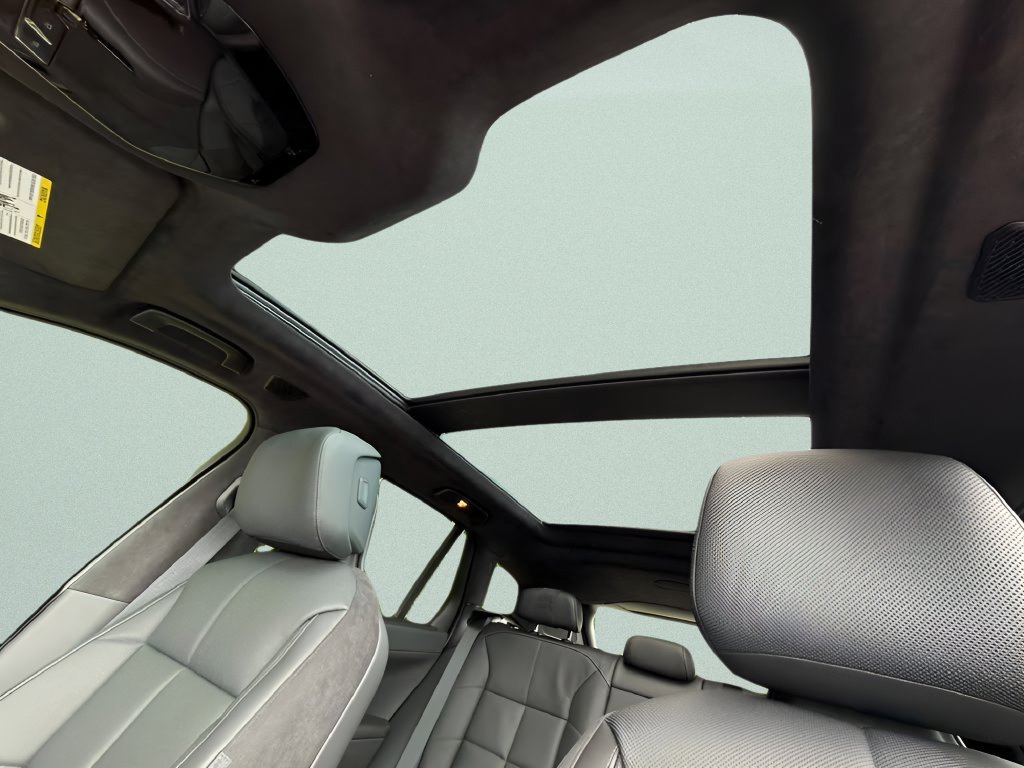 New 2027 Mineral White Metallic BMW  image 20