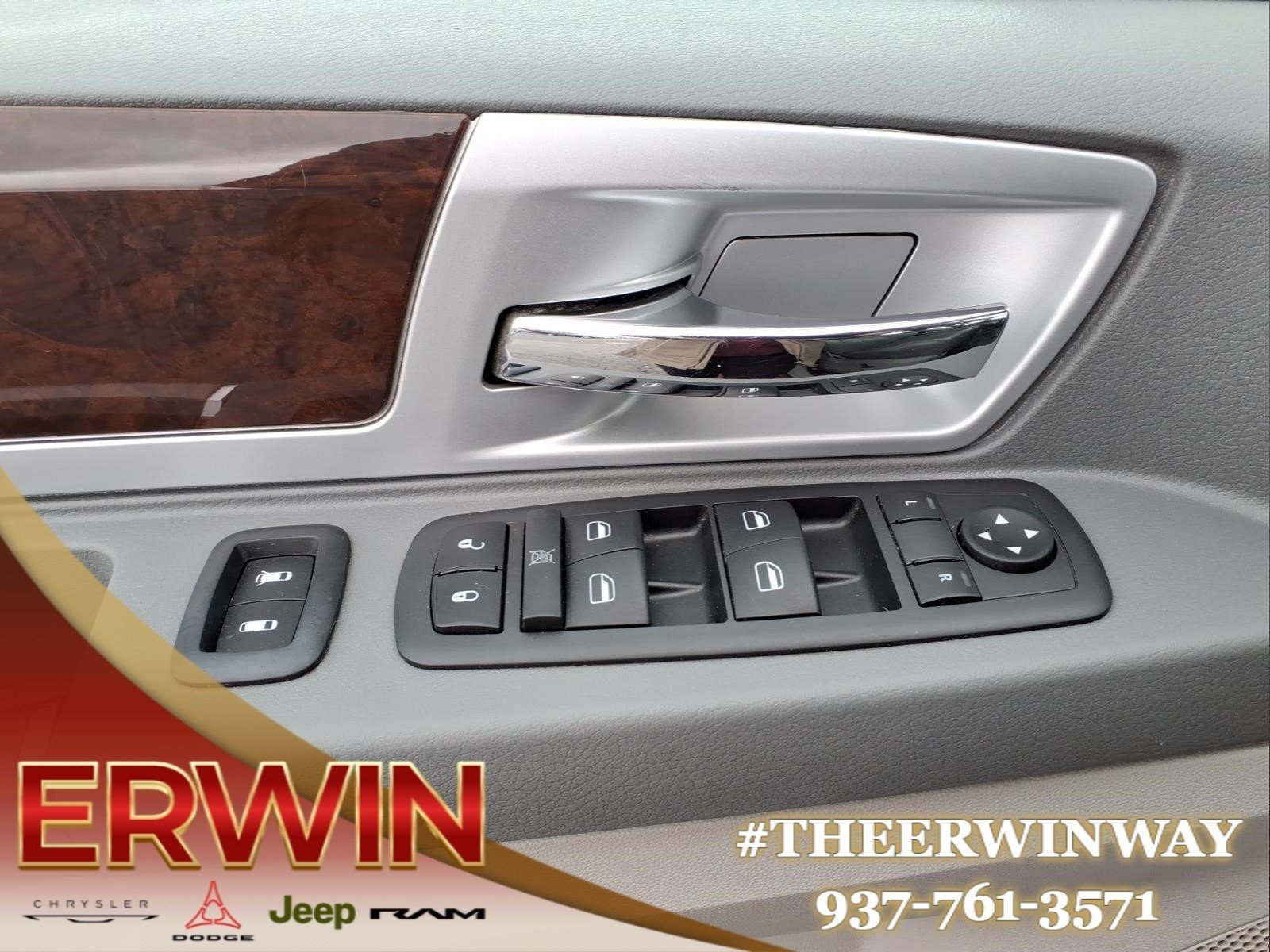 Used 2010 Inferno Red Crystal Pearl Coat Chrysler Touring image 11