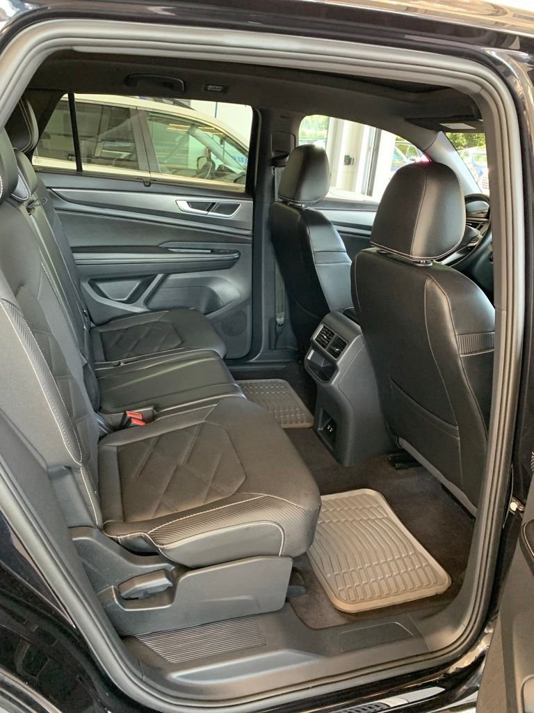 2024 Volkswagen Atlas Cross Sport SE w/Tech - Photo 19