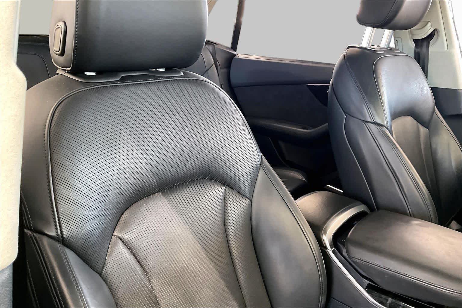 Used 2019 Orca Black Metallic Audi Prestige image 9