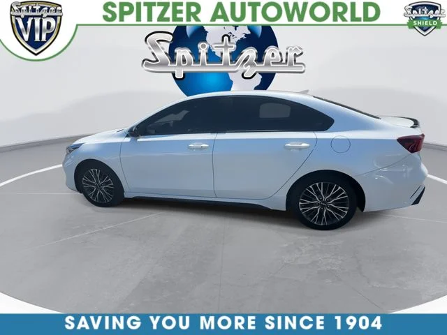 Used 2023 White Kia GT-Line image 6