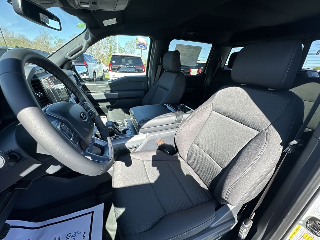 New 2026 White Ford XLT image 17
