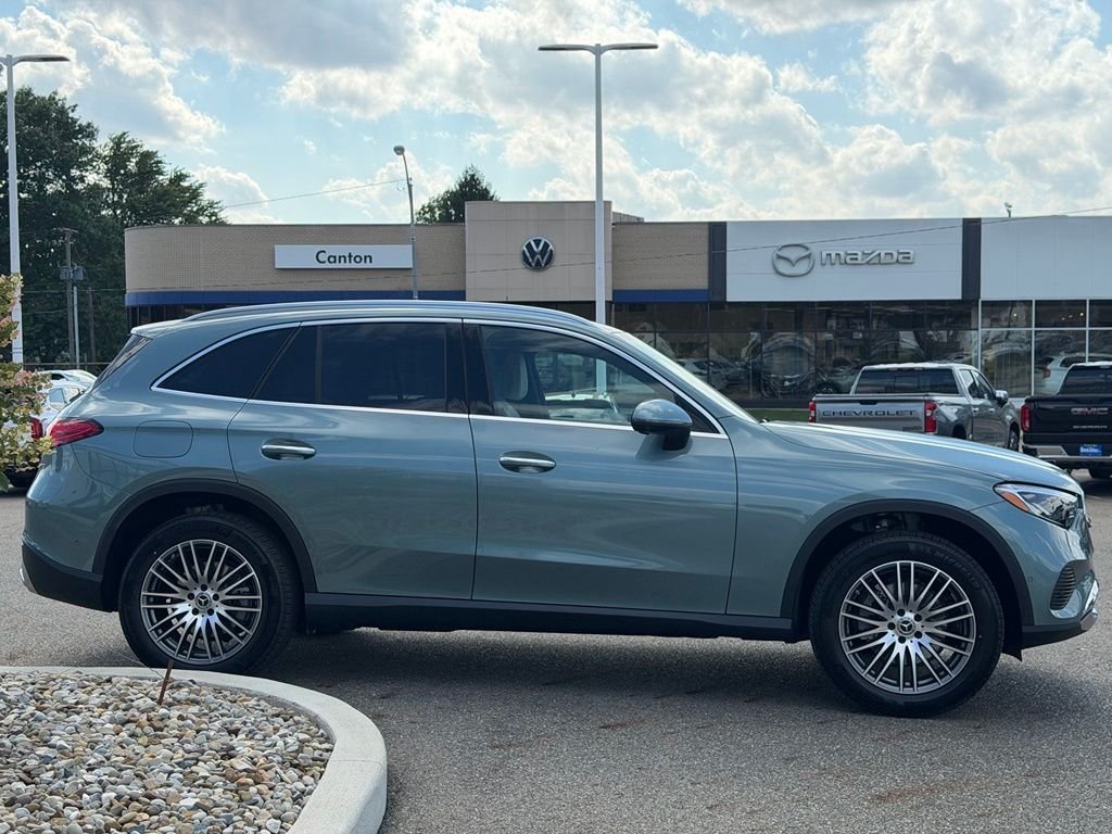 New 2026 Silver Mercedes-Benz GLC 300 image 6