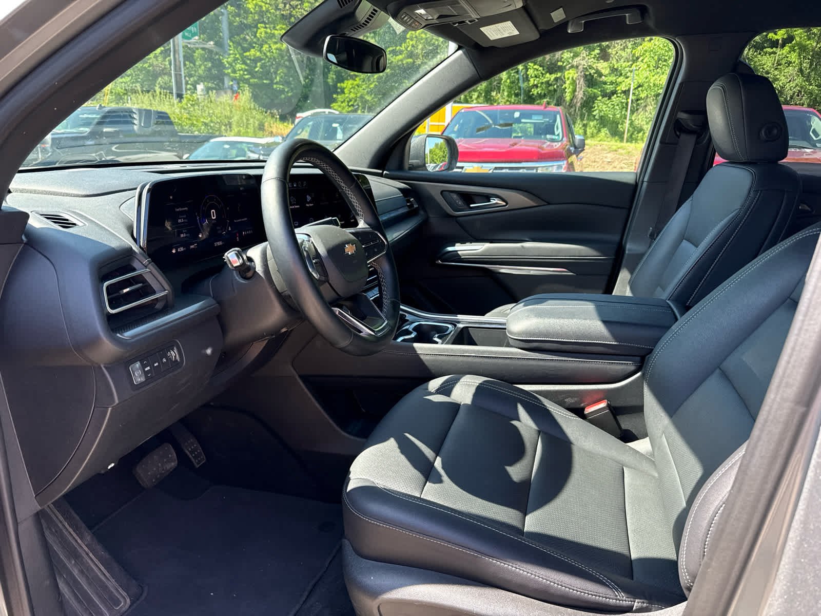 Used 2025 Sterling Gray Metallic Chevrolet LT image 7