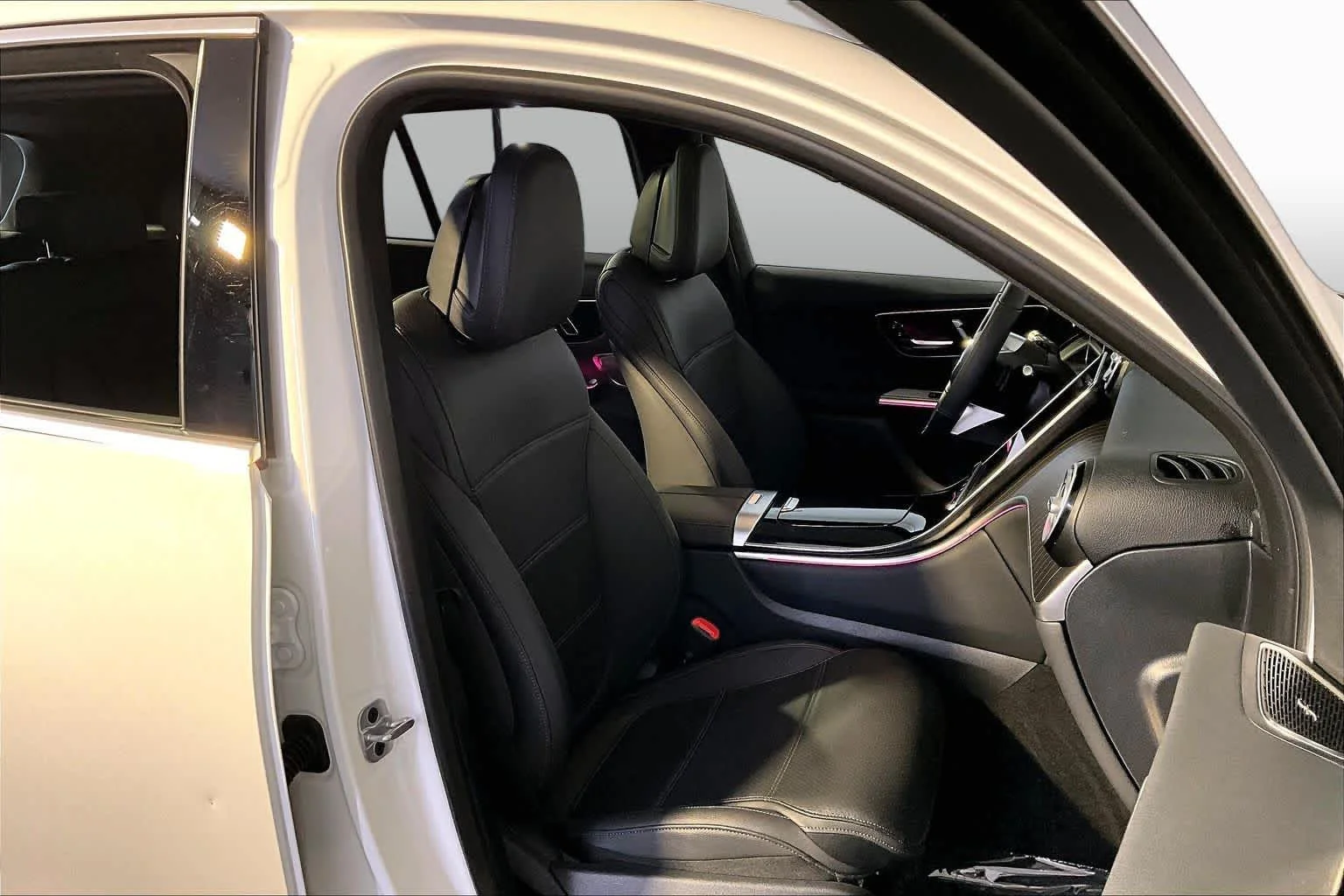 Used 2026 Polar White Mercedes-Benz GLC 300 image 8