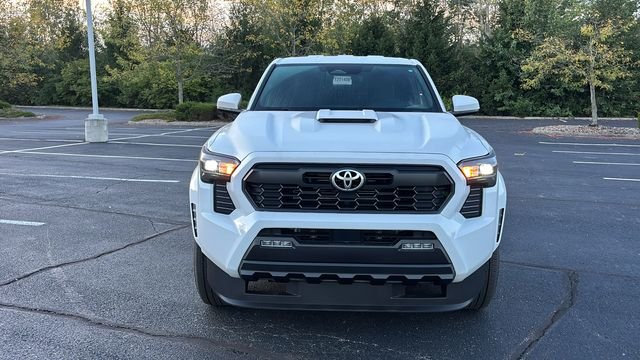 2025 Toyota Tacoma TRD Sport - Photo 8
