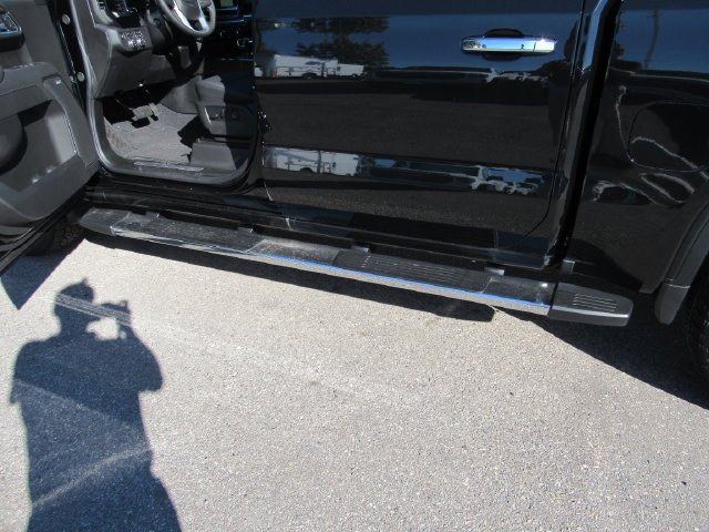 New 2026 Onyx Black GMC SLT image 9