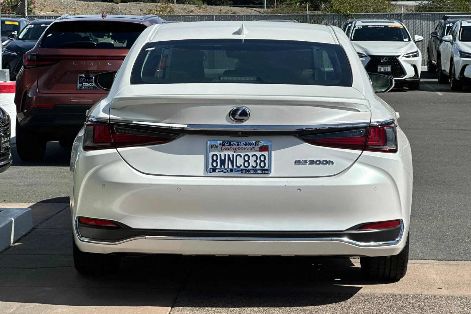 Used 2021 White Pearl Lexus 300h Luxury image 5