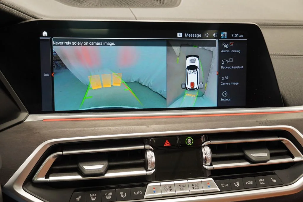 Used 2022 White BMW xDrive40i image 25