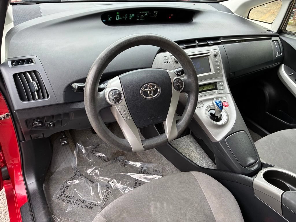 Used 2013 Red Toyota Three image 15