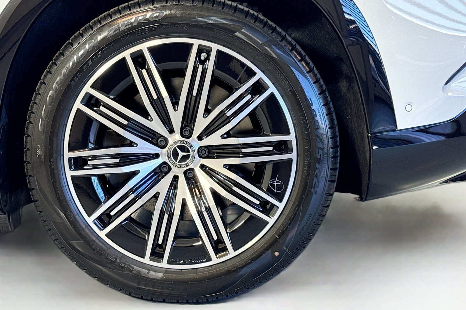New 2026 Polar White Mercedes-Benz EQS 400 image 29