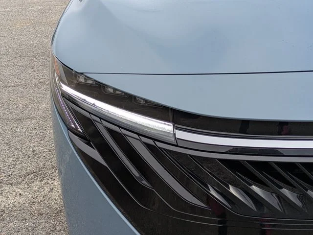 New 2026 Gray Nissan SR image 10