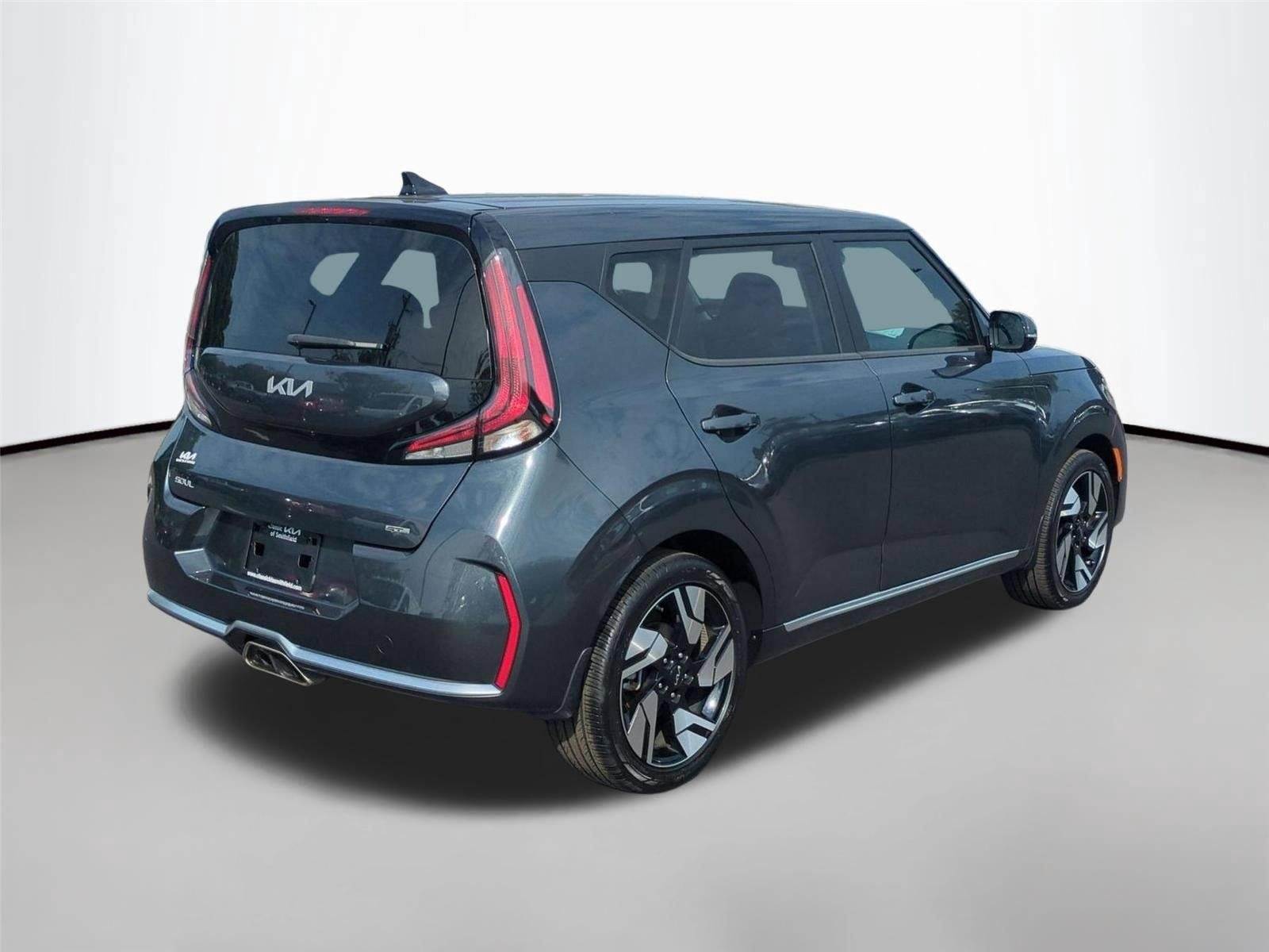 Used 2025 Gravity Gray Kia GT-Line image 5