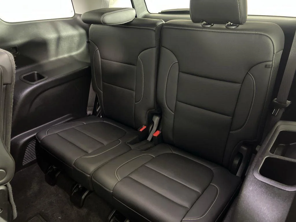 Used 2023 Sterling Metallic GMC SLT image 7