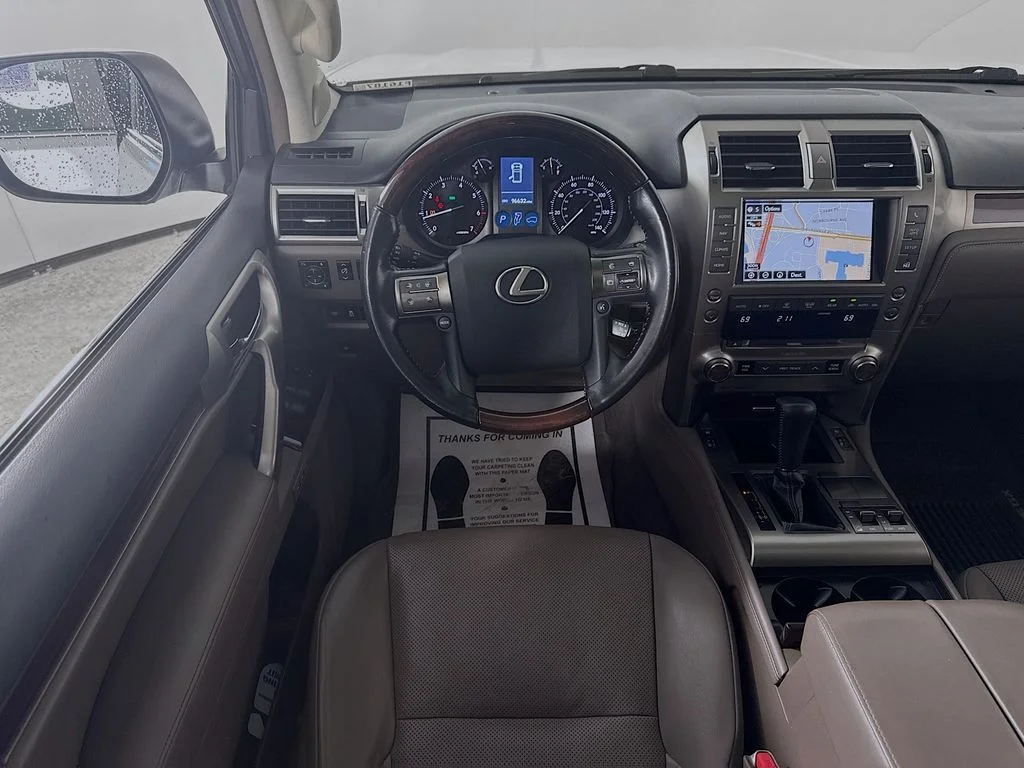 Used 2019 Starfire Pearl Lexus Premium image 4