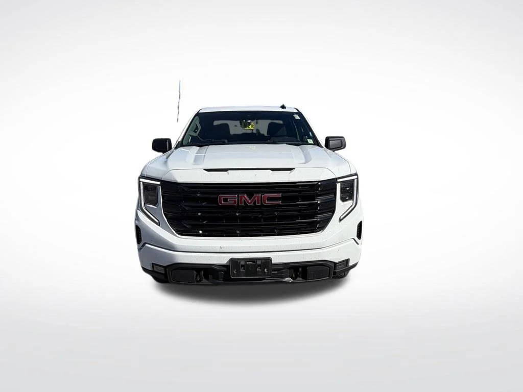 Used 2023 SUMMIT WHITE GMC Elevation image 9