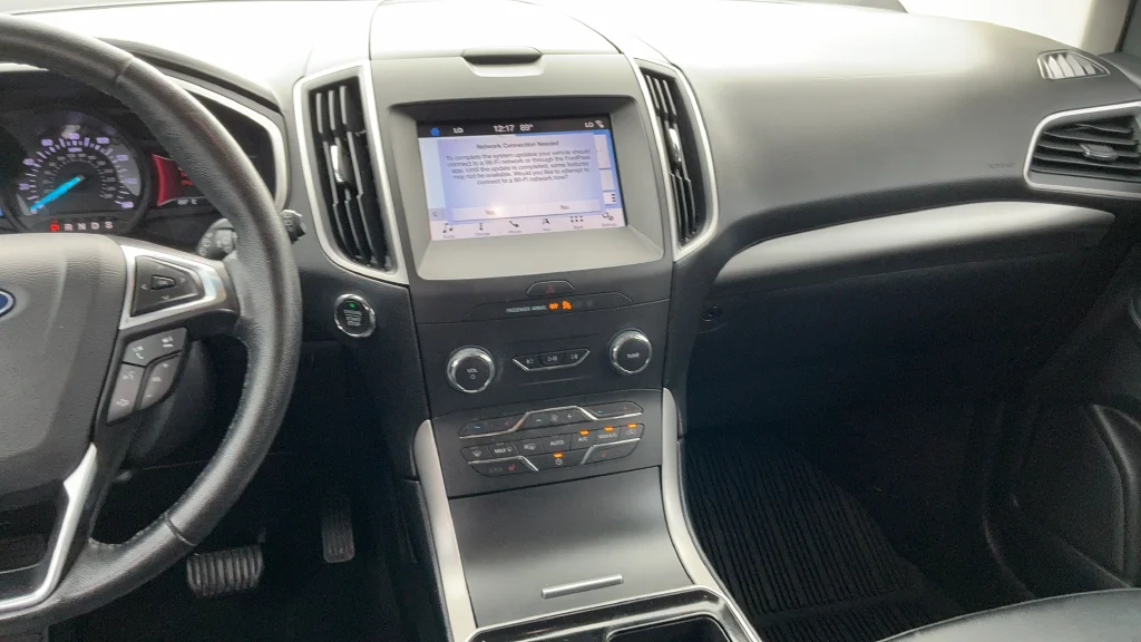 Used 2019 White Ford SEL image 8