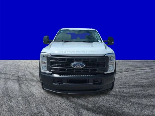 2025 Ford F-450 Super Duty Chassis Cab XL - Photo 9