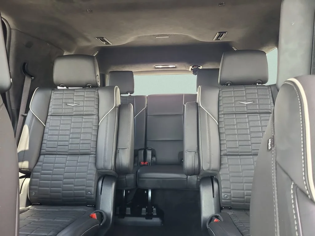 Used 2025 Crystal White Tricoat Cadillac Sport Platinum image 13