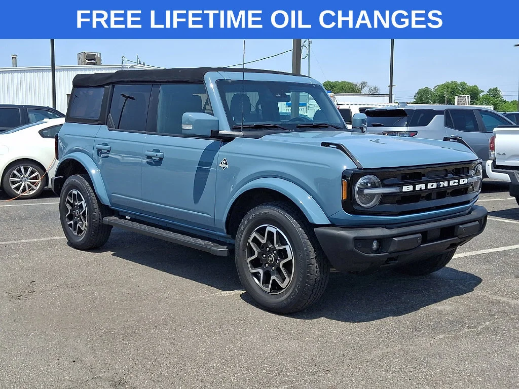 Used 2022 Green Ford Outer Banks image 1