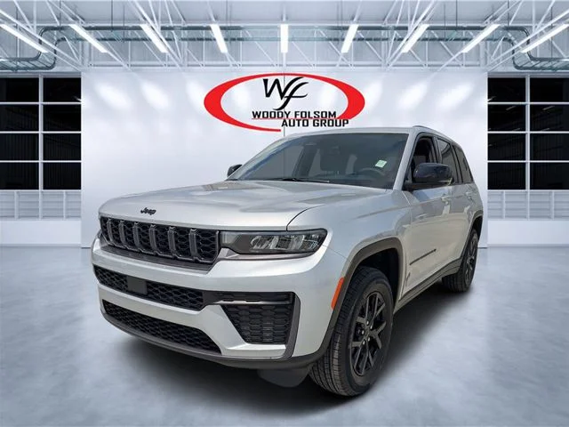 New 2026 Silver Jeep Altitude image 7