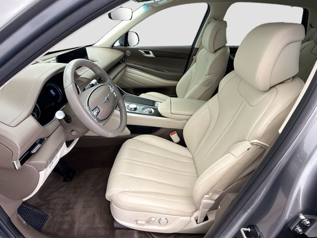 Used 2024 Silver Genesis 2.5T image 18