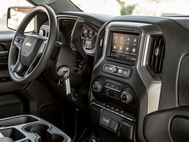 Used 2021 Satin Steel Metallic Chevrolet Custom image 41